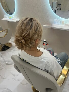 クラン 北新地店(Clan) シニヨン/北新地ヘアセット