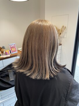 ウルカ 浦和美園(ulQua) アンブレラカラー　ベージュ×ブラック