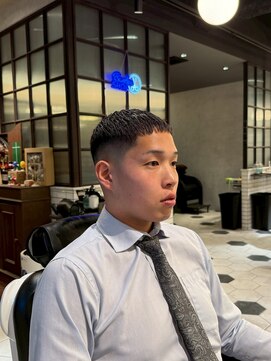 バーバーブロス 長堀店(BARBER BROS) 【BarBerBROS】クロップヘア　フェードカット　バーバーヘア