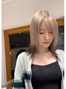 スタン 渋谷(Stam) ブロンドベージュ裾カラーハイトーンダブルカラーブリーチ渋谷駅
