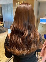 ナチュラル ヘアーデザイニング(Natural hair designing)&nbsp;フェミニンヘア/キャラメルベージュ/エアリーパーマ/天使の輪