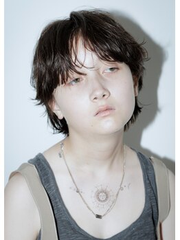ヨーク(YOLK)の写真/”自分らしさ”を引き出す1ランク上のショートヘア。トレンドに左右されず、ミニマムで洗練されたヘアに。