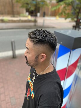 キングマンバーバー 田町店(KING MAN BARBER) ツーブロックスキンフェードカット<田町>