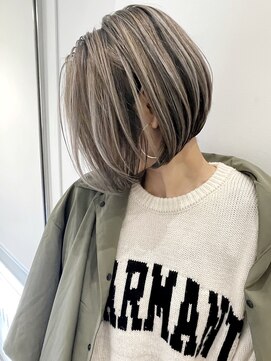 トルネード(TORNADO) 外国人風ショート 前下がりボブ ハイライト グレージュ t224