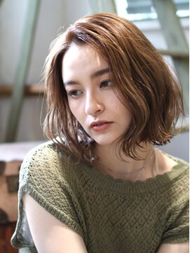 クシュ 所沢西口プロぺ通り(kusyu... ) ペールベージュセクションカラーグラデーションカラー外ハネボブ