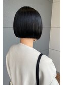 ボブ　ぱつっとボブ　ワンレン　黒髪　前髪なし　担当阿知波