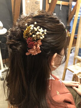 テントヘアー(tent hair) ハーフアップ
