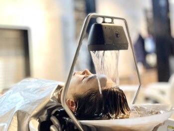 ソードリーフ ヘアーアンドスパ 鶴見店(swordlief hair&spa)の写真/眠りについてしまいそうな癒しのひとときを◎アロマの香りと炭酸のお湯に包まれる至福のリラックスタイム…