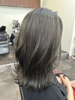 ライフ 忍ケ丘店(Lyfe)&nbsp;ウルフレイヤー_ダークアッシュグレージュカラー毛先外ハネ_391