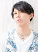 ビジネスシーンでも好感度大!ネイビーブラック束感ショートW
