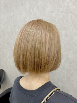 アン ブリーチ 大宮駅東口店(UN BLEACH) 【ベージュ×ピンク】