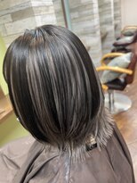 ヘアー バイ ミーズ(hair by Mii’s)&nbsp;アンブレラカラー/シルバー