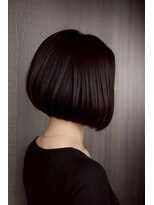 アミリー 成田美郷台店(Amily)&nbsp;艶と立体感のあるチャコールグレー×ハッシュボブ