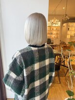 ルッツ(Lutz. hair design)&nbsp;1/20 ホワイトブロンド【千代田彩夏】