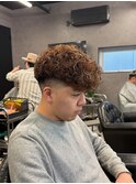 スパイキーショート フェード スペインカール ルーズパーマ