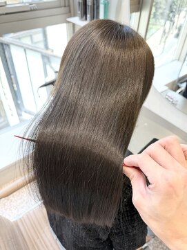 キュア 池袋(CURE) 8トーン透明感オリーブグレージュ×髪質改善 #036