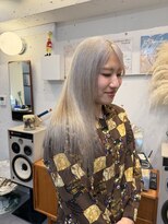イル 天神大名店(ill)&nbsp;ホワイトシルバー(福岡/天神)