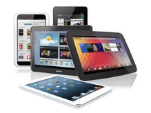 タブレット　映画や雑誌やWEBを使い放題 施術中も退屈しません。