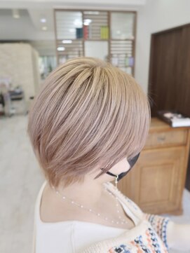 シネマ(CINEMA) ハイトーンベージュ