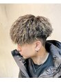 メンズサロン ガウディ 梅田茶屋町店(men's salon Gaudi)&nbsp;ハイライト×ツイストスパイラルパーマ。立体感が出やすいです。