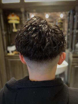 バレス 田町(BALES) スキンフェード+ツイストスパイラル