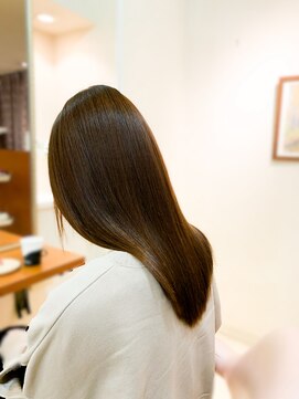 ステラ STELLA 髪質改善縮毛矯正/大人レイヤー/ローレイヤー