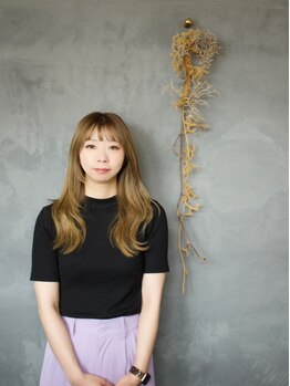 ボタン(vottan)の写真/「美容室は緊張する」そんな声にも寄り添います。担当が変わらないから緊張なく自然体で過ごせる時間に。