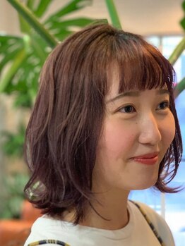ハーフ(HALF)の写真/豊富な知識と経験を積んだベテランスタイリストが担当。髪質やクセを見極め、あなたの"なりたい"を叶える♪
