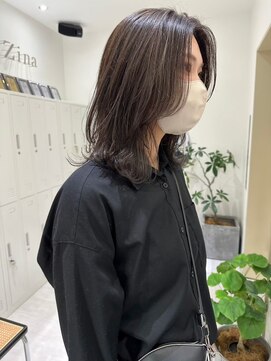 ジーナ 北千住ミルディス通り(Zina) レイヤーミディボブグレージュ【Zina北千住ミルディス通り】