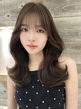 アイヴィ 表参道(IVY) ブリーチなしオリーブベージュくびれヘア【肥田亜沙美】