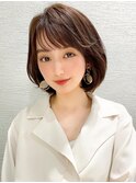 ホワイトグレージュショートボブ30代40代50代ひし形シルエット
