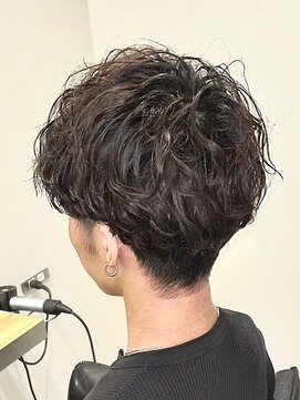 ヘルム(Helm) ツイストスパイラル[名駅/透明感カラー/Wカラー/ハイライト]