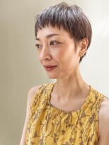 マリブ Malibu&nbsp;【ショートバズカット】白髪ぼかしハイライト×タイトフォルム