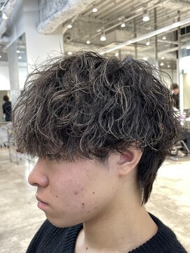 フィフスパーク(fifth PARK) 渋谷波巻きツイストスパイラル束感ルーズパーマメンズカット色気