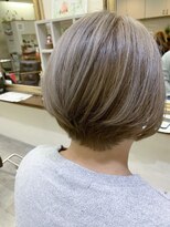 ファシオ ヘア デザイン(faccio hair design) シルバー×ショートボブ
