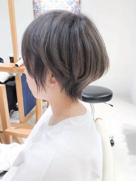 デイズ(days) 大人可愛い20代30代40代黒髪前下がりショートボブ丸みショート◎