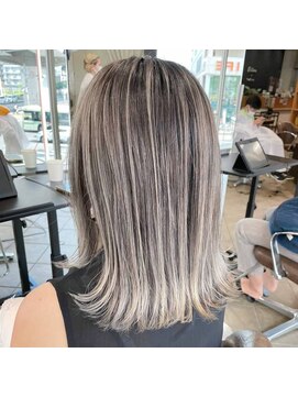 ルイス 喜連瓜破(Luis) 外国人風ハイライト、グラデーション、バレイヤージュ☆