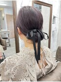 派手すぎないローシニヨン