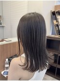 大人可愛い切りっぱなしロブヘアグレージュカラー