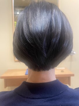 シリ アンド ブラント(siri and brunt) 上品ショートカット