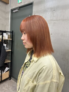 ソルトウォーター(SALT WATER) オレンジカラー　ワンブリーチ　顔まわりカット