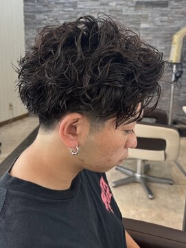 ヘアーアンドビューティーガーデン(HAIR AND BEAUTY GARDEN) ツイストスパイラルパーマツイストパーマメンズセンターパート