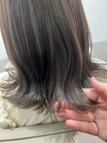 グレージュ/ミディアム
