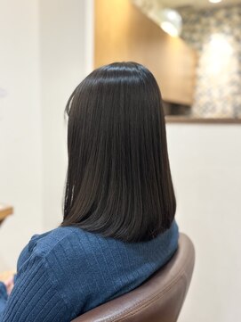 フリージア(freesia) ツヤ髪スタイル/髪質改善トリートメント/ヘッドスパ