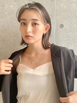 表情をさらに引き立てる、肌色・季節・雰囲気・トレンドなど見極めたカラーが二子玉川店で見つかる！