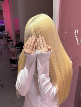 ダズリングディア(Dazzling Deer) ブロンド/抜きっぱなしブロンド/ストレートロング