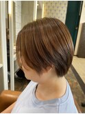 艶ブラウン×ナチュラルショート