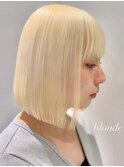 16351ブリーチ＆ダブルカラーホワイトブロンド金髪ハッシュボブ