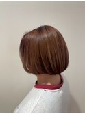 髪のツヤを強調したシンプルボブ/ブラウン/髪質改善
