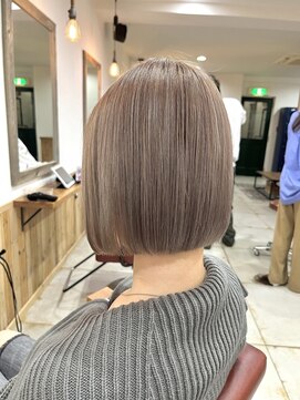 ノーム 横浜(NORM) ミルクティーグレージュ